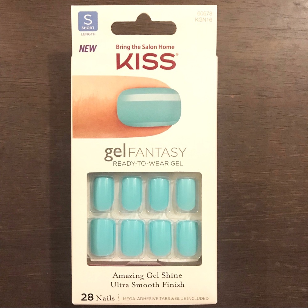KISS Press-On Nails